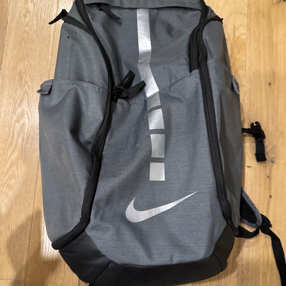 Nike 2016 Elite Bag - Picture 1 of 2